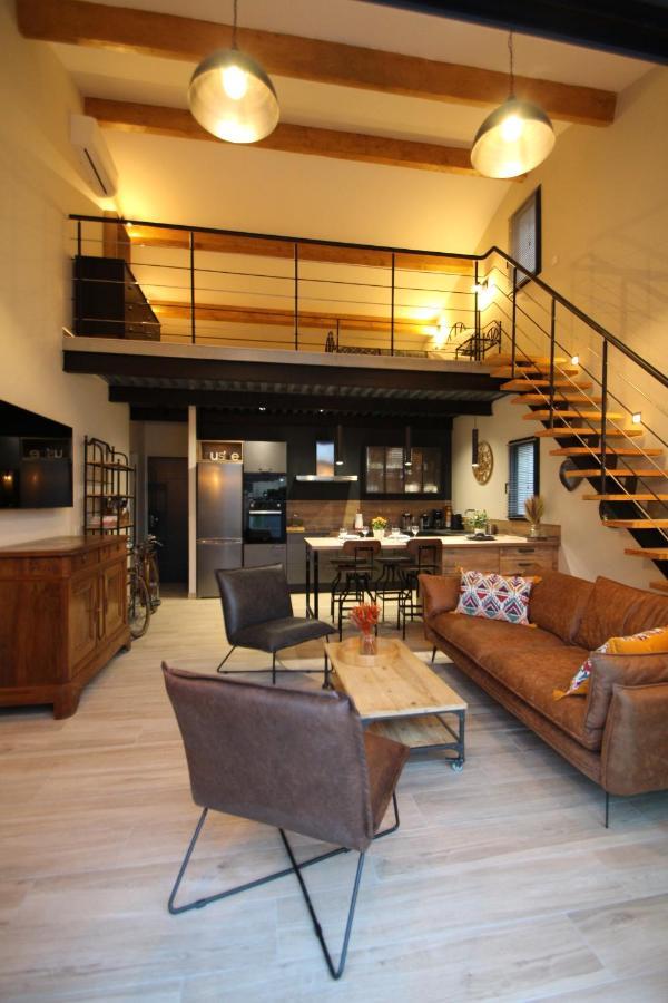 Вілла Loft Lou Pitchoun Saint-Etienne-du-Gres Екстер'єр фото